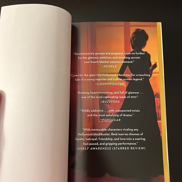 The Seven Husbands of Evelyn Hugo by Taylor Jenkins Reid - Picture 5 of 5